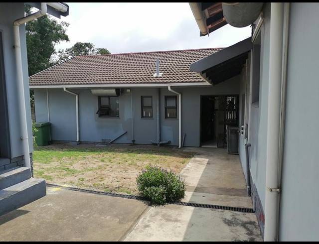 4 BEDROOM HOUSE FOR SALE IN ARBORETUM